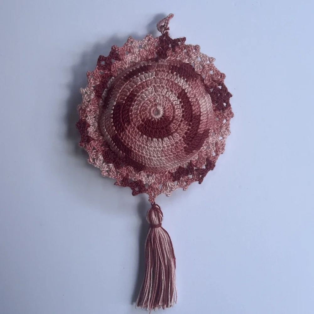 VTG Handmade Crochet Hanging Pin Cushion 3D Floral Ombre Pink Wall Decor Tassel